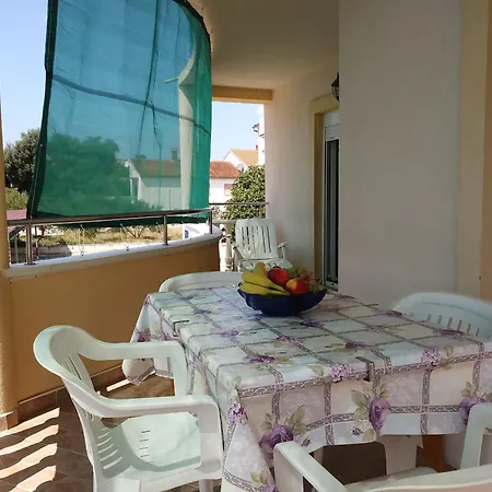 Apartamento Nives *