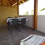 Nives Appartement Pakoštane