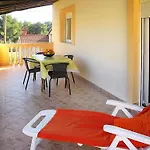 Nives Appartement Pakoštane