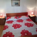Nives Appartement *