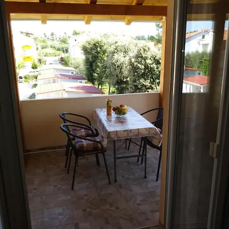 Nives Apartment