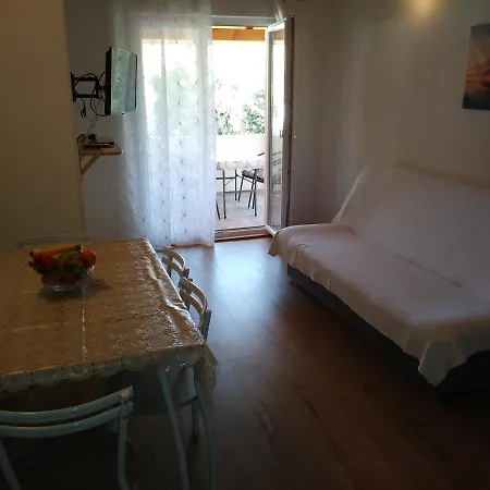 Apartment Nives *