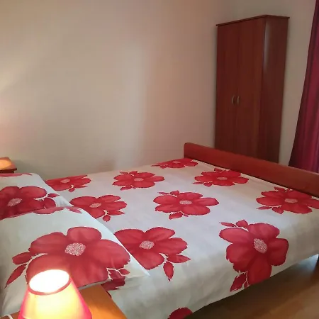 Nives Apartment