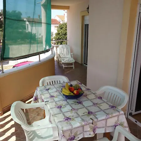 Appartement Nives Pakoštane